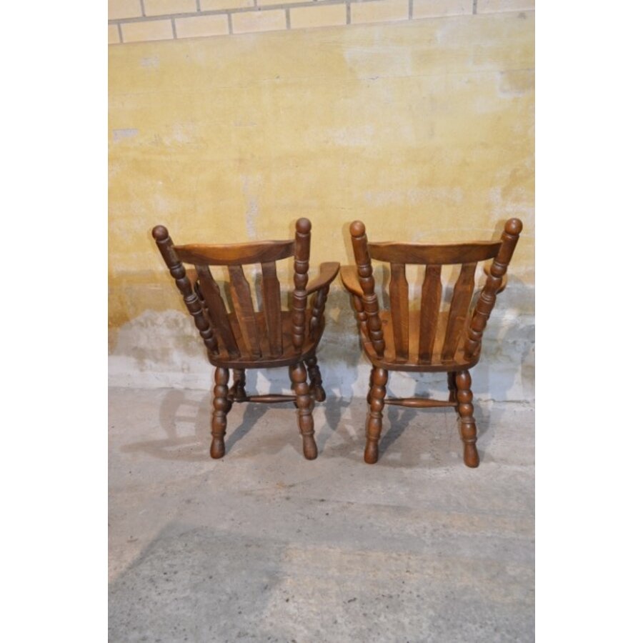 Robuuste massief eiken armstoelen jaren 50 set van 2-6