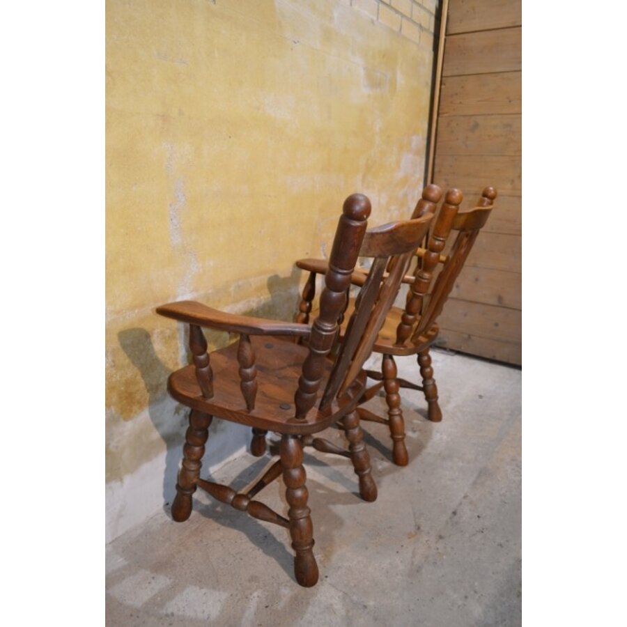 Robuuste massief eiken armstoelen jaren 50 set van 2-7
