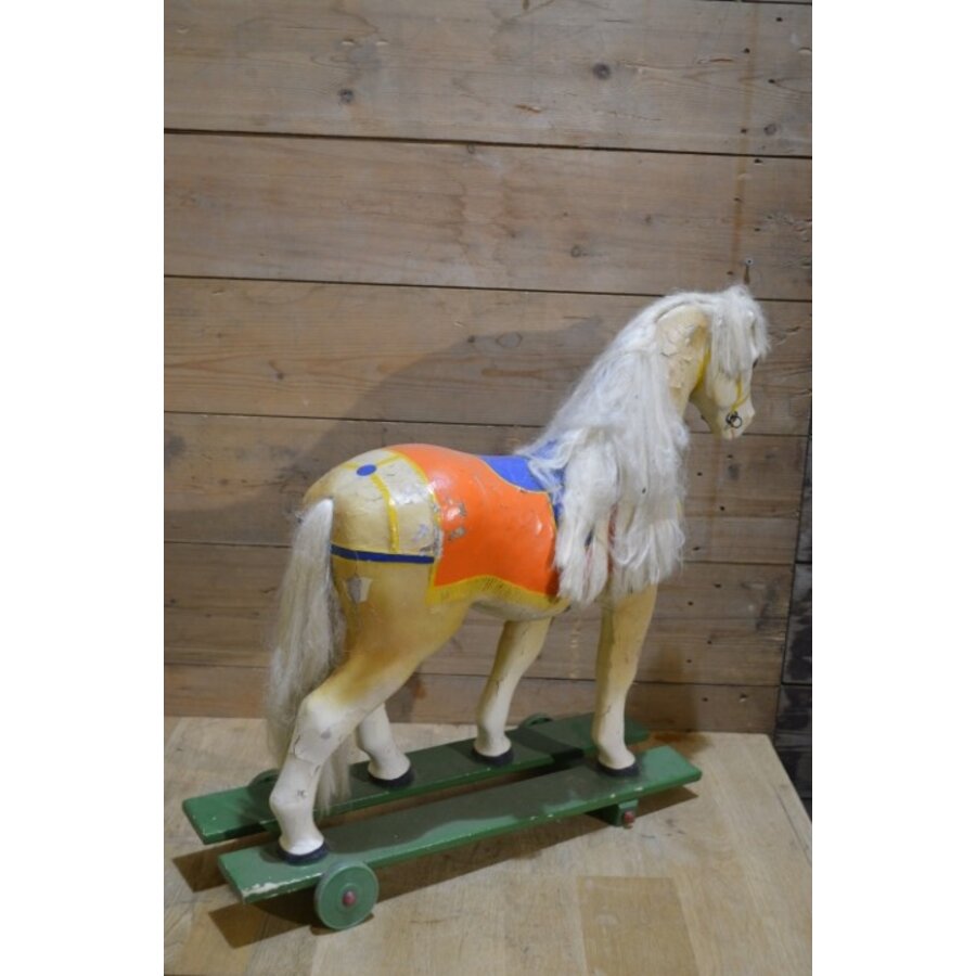 Antiek Beeusaert speelgoedpaard van papier-maché op wielen-2