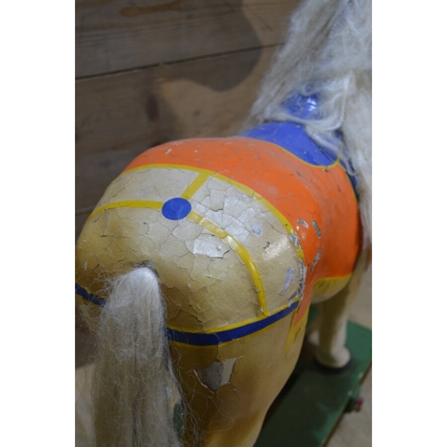 Antiek Beeusaert speelgoedpaard van papier-maché op wielen-3