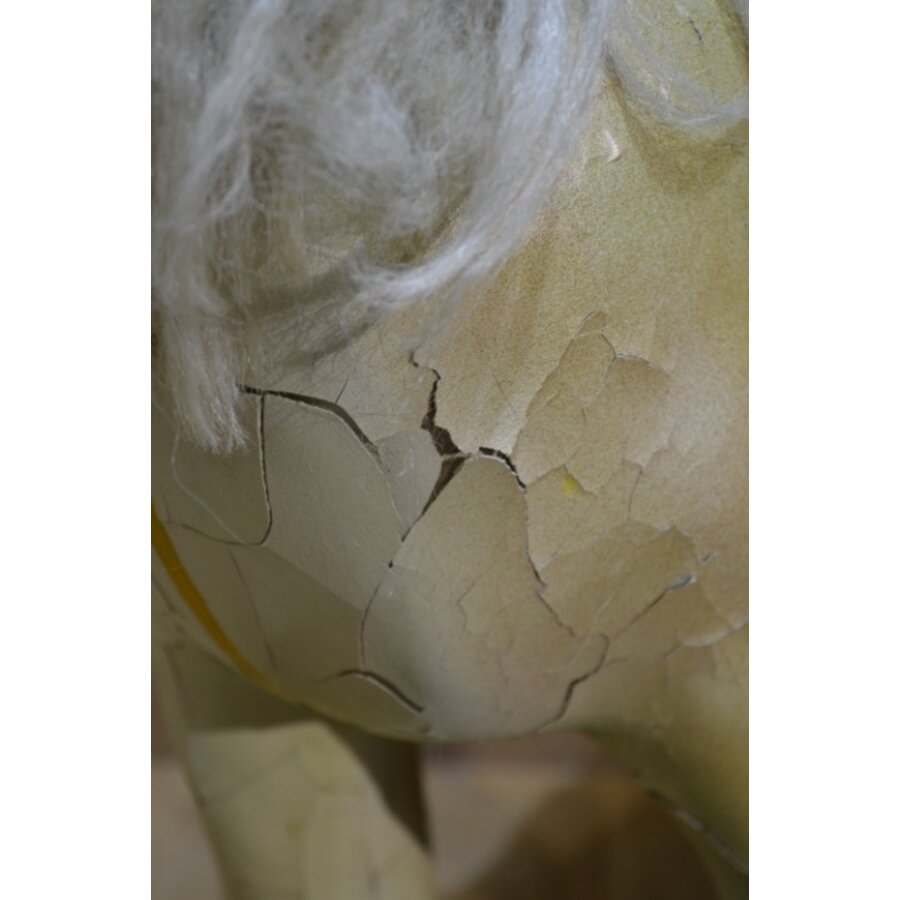 Antiek Beeusaert speelgoedpaard van papier-maché op wielen-8