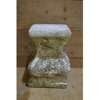 thumb-Betonnen zuil met geleefde uitstraling als sokkel of decoratie-4