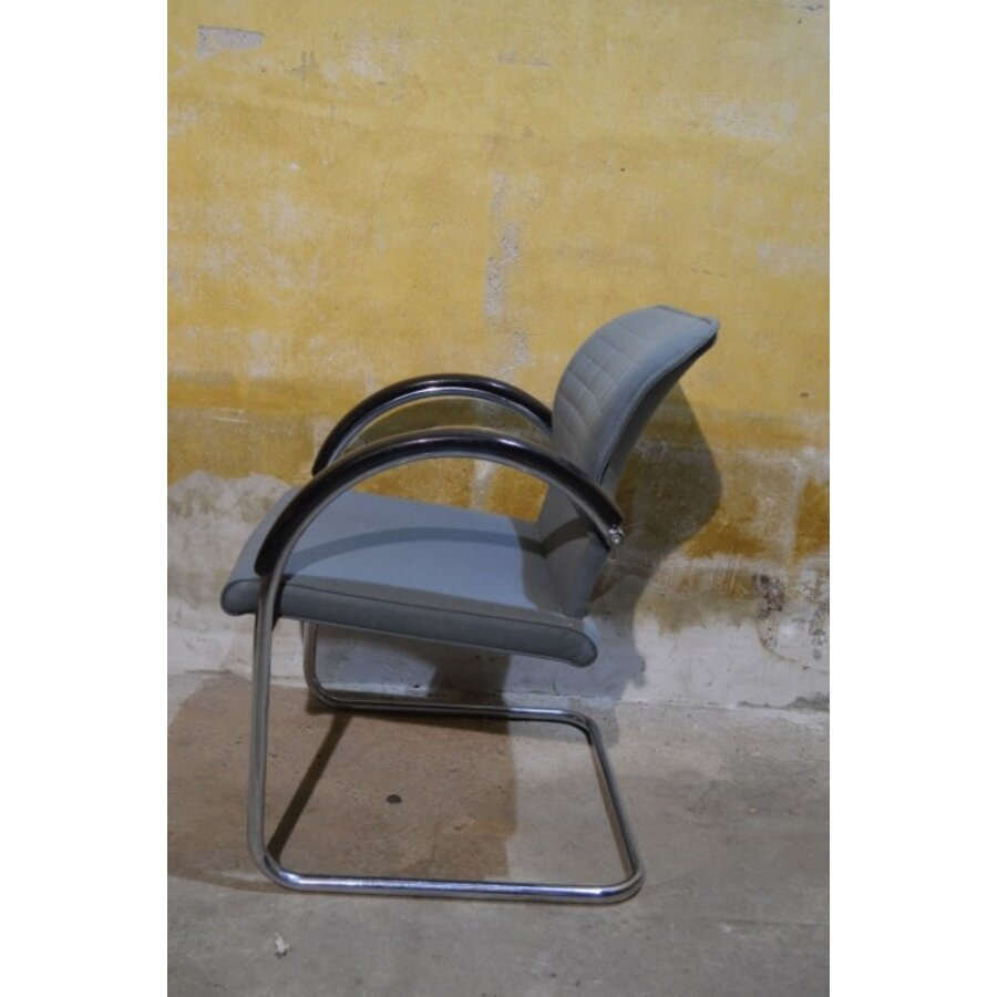 Vintage Thonet armstoel met buisframe en blauwgrijze stoffering-6