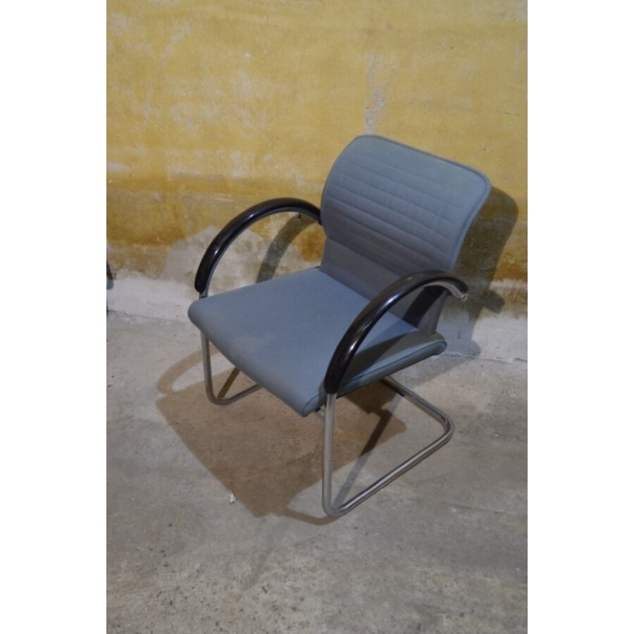 Vintage Thonet armstoel met buisframe en blauwgrijze stoffering-9