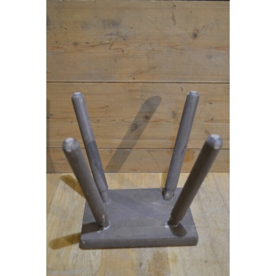 Vintage houten kinderkrukje of plantentafeltje in grijze kleur-3
