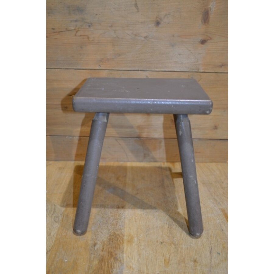 Vintage houten kinderkrukje of plantentafeltje in grijze kleur-4