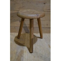 thumb-Vintage houten driepoot kinderkrukje van massief hout-4