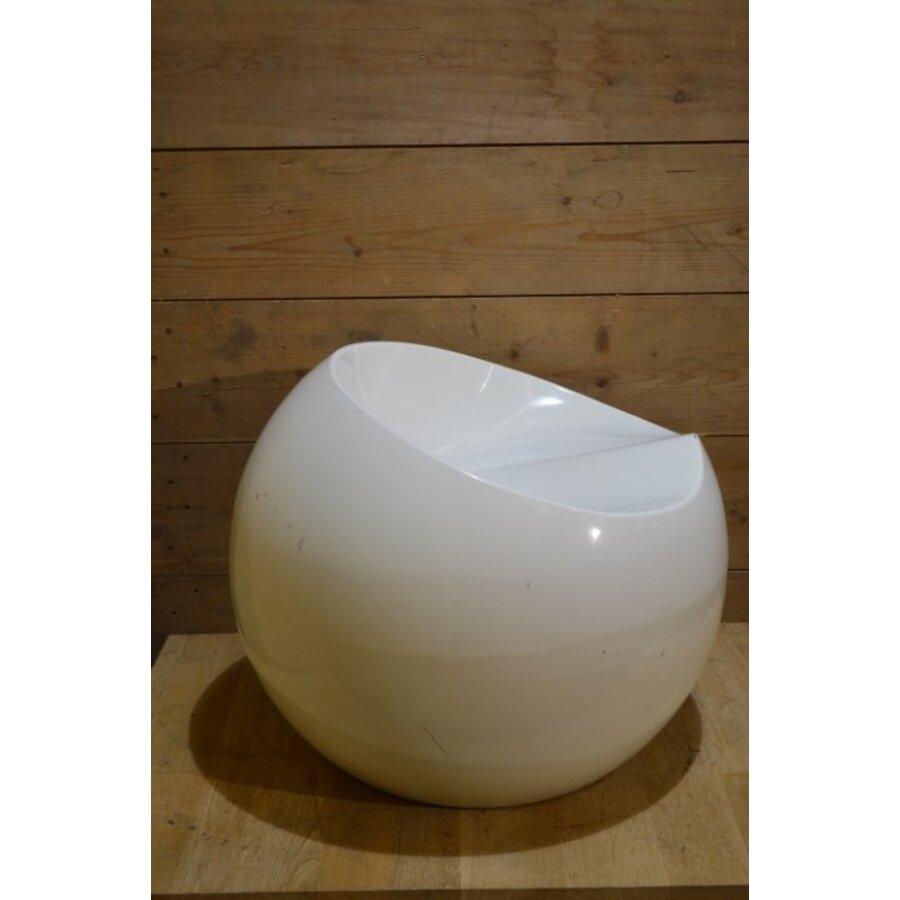 Witte Ball Chair van Finn Stone van 100% gerecycled ABS-5