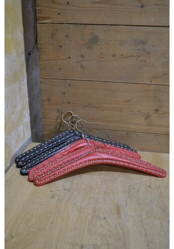 Retro kleerhangers 6x 
