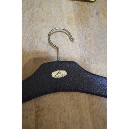 Retro kleerhangers 4x 
