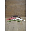 LoodsVol, Tweedehands Set van 4 retro kleerhangers met skai bekleding in vier kleuren en metalen studs