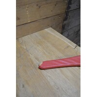 thumb-Set van 4 retro kleerhangers met skai bekleding in vier kleuren en metalen studs-4