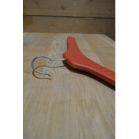 thumb-Set van 6 retro kleerhangers met skai bekleding en metalen studs-2