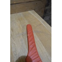 thumb-Set van 6 retro kleerhangers met skai bekleding en metalen studs-7