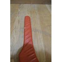 thumb-Set van 6 retro kleerhangers met skai bekleding en metalen studs-8