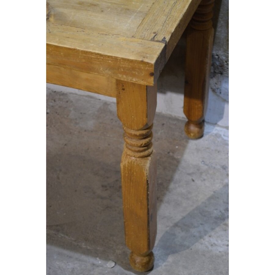Mexicaanse grenen eettafel met authentieke geleefde uitstraling-5