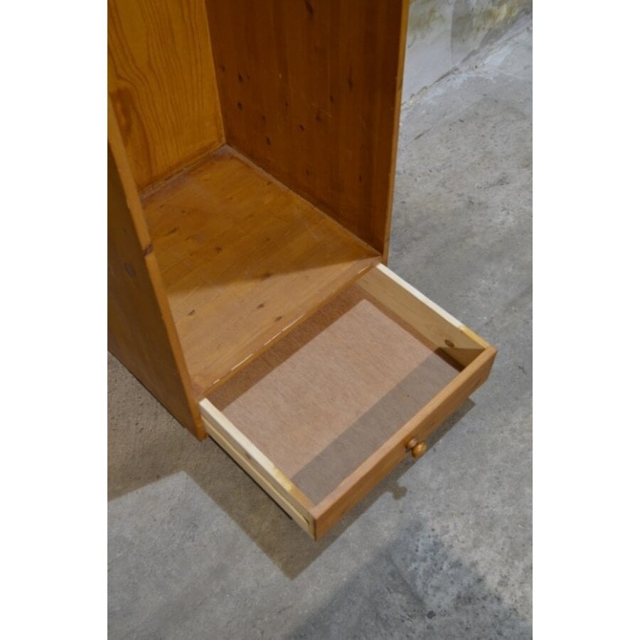 Vintage vurenhouten garderobekast met lade-7