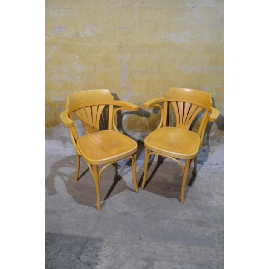 2 vintage Radomsko Thonet caféstoelen met armleuning-3