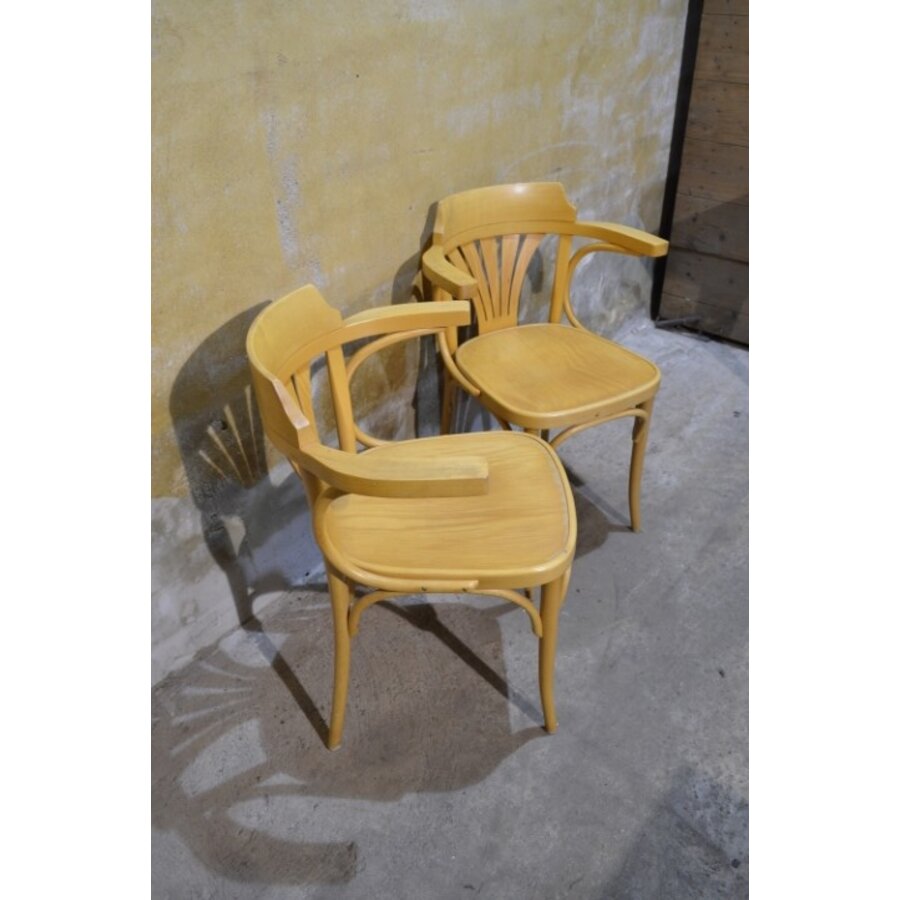 2 vintage Radomsko Thonet caféstoelen met armleuning-4