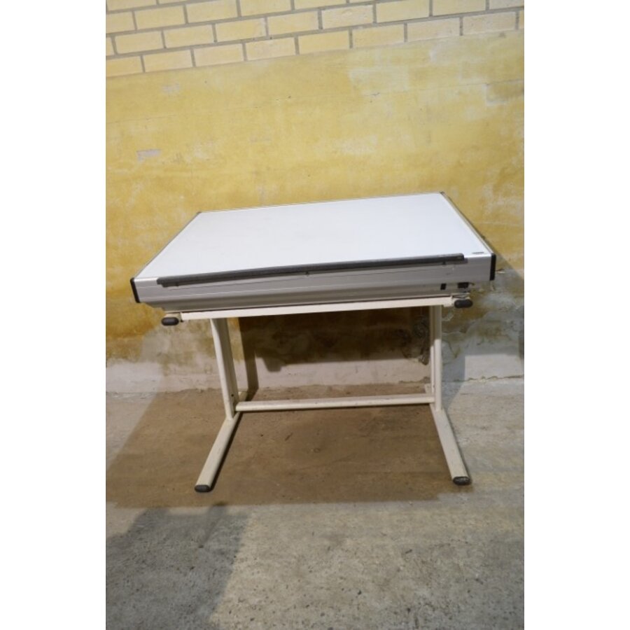 Eiri verstelbare tekentafel met lichtbak-3
