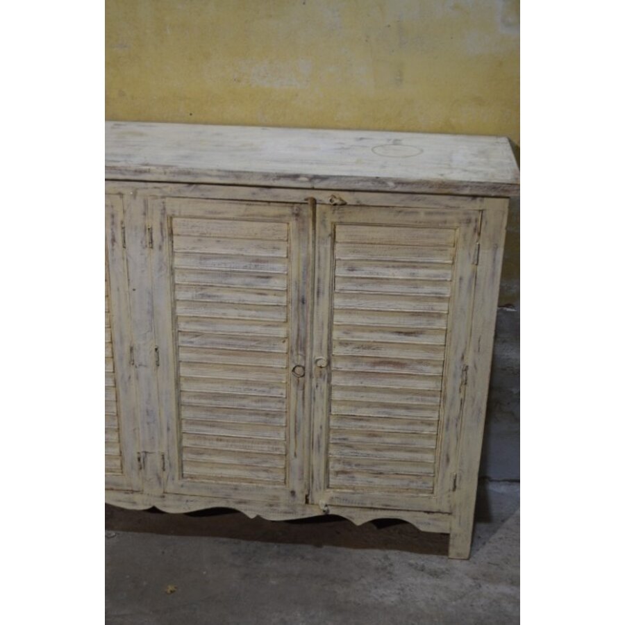 Brocante teakhouten dressoir met lamellendeuren en ruime vakken-3