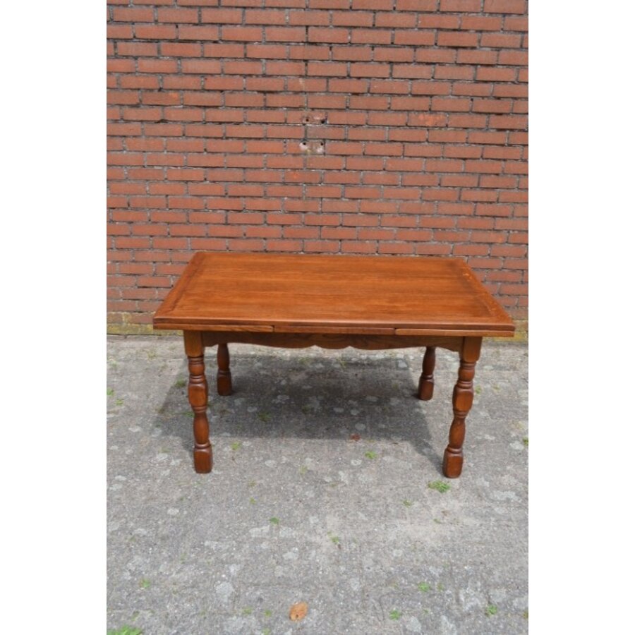Donker eiken uitschuifbare eettafel met vaste poten-2