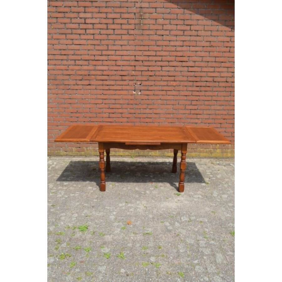 Donker eiken uitschuifbare eettafel met vaste poten-4