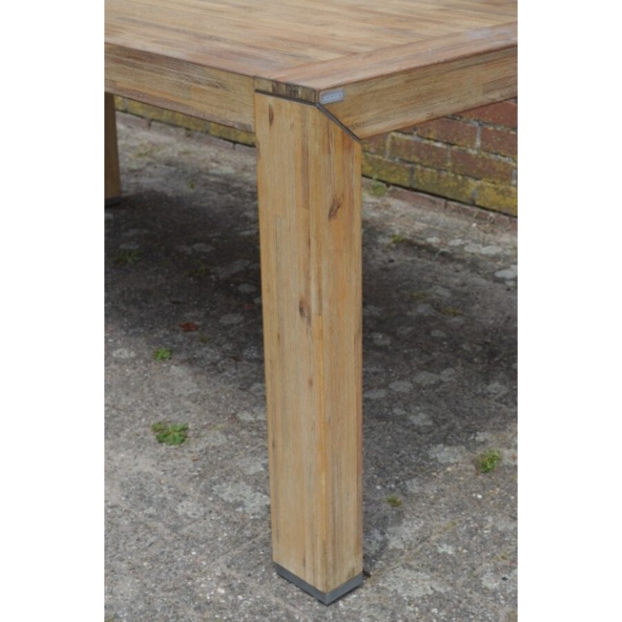 Massief teak uitschuifbare eettafel van Xooon met stoere used-look-3