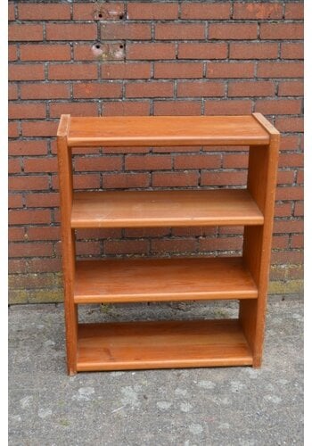 Retro grenen boekenkast 