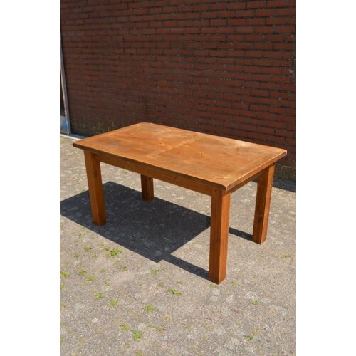Grenenhouten eettafel opknapwerk 