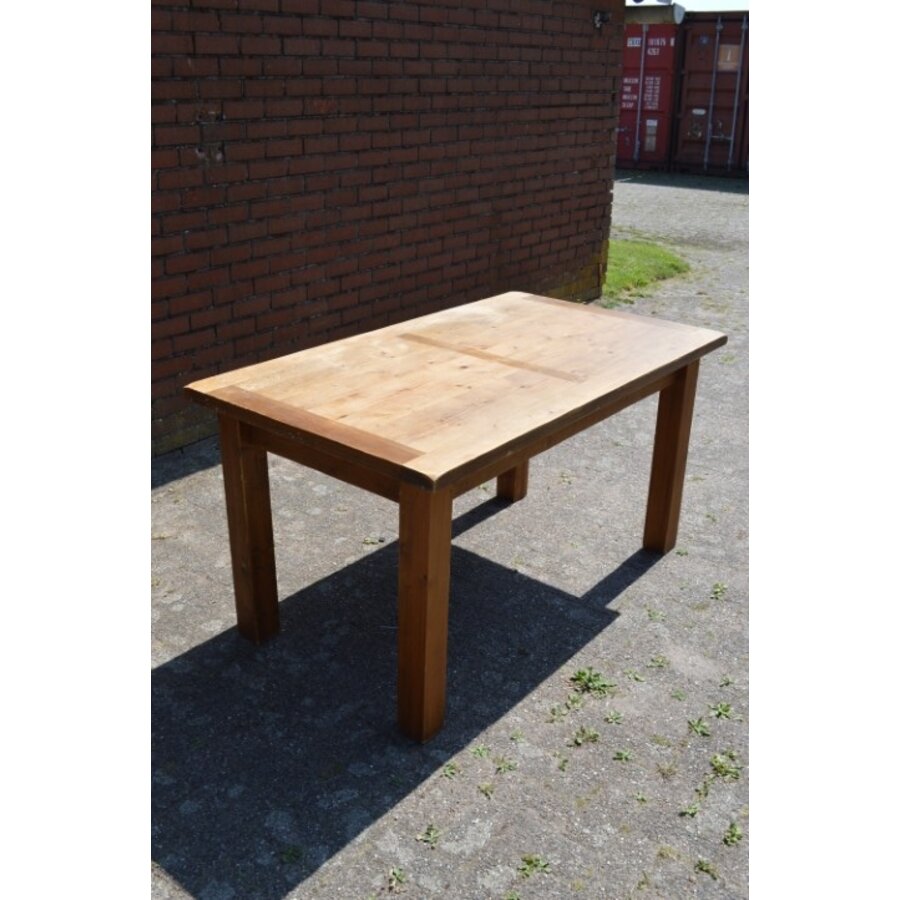 Grenenhouten eettafel met karakter en mogelijkheid voor aanzetbladen-3