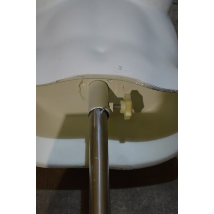 Witte kunststof damesbuste op RVS poot-9