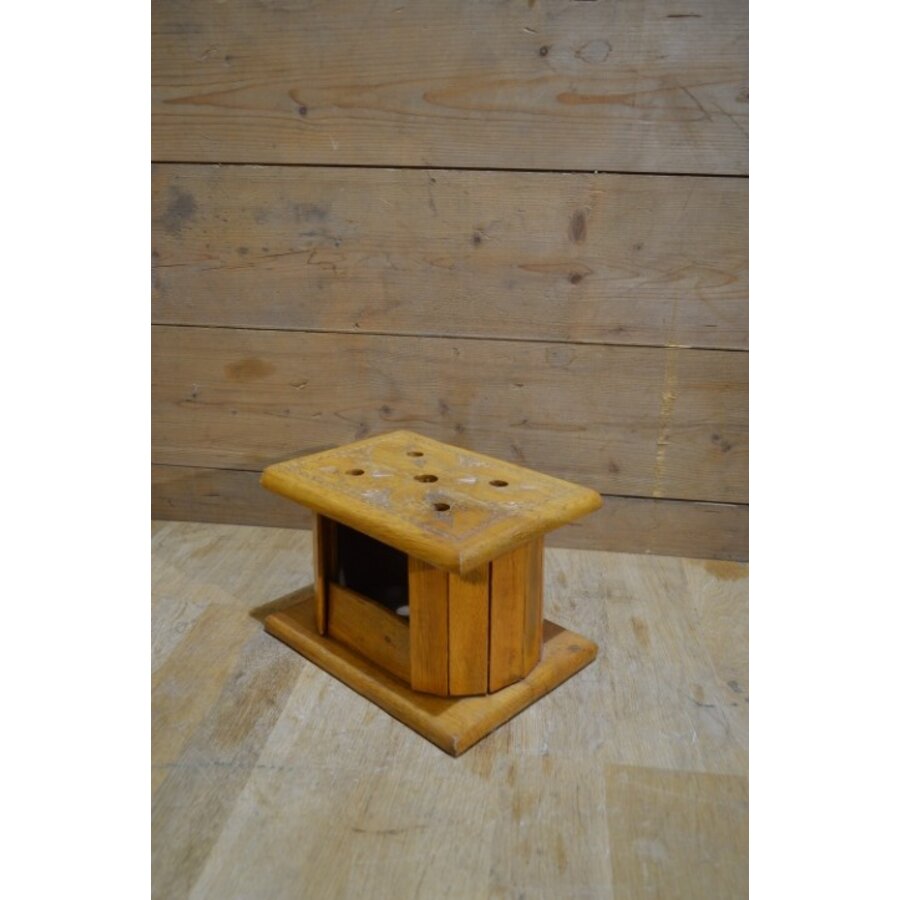 Houten voetenstoofje voor decoratie-2