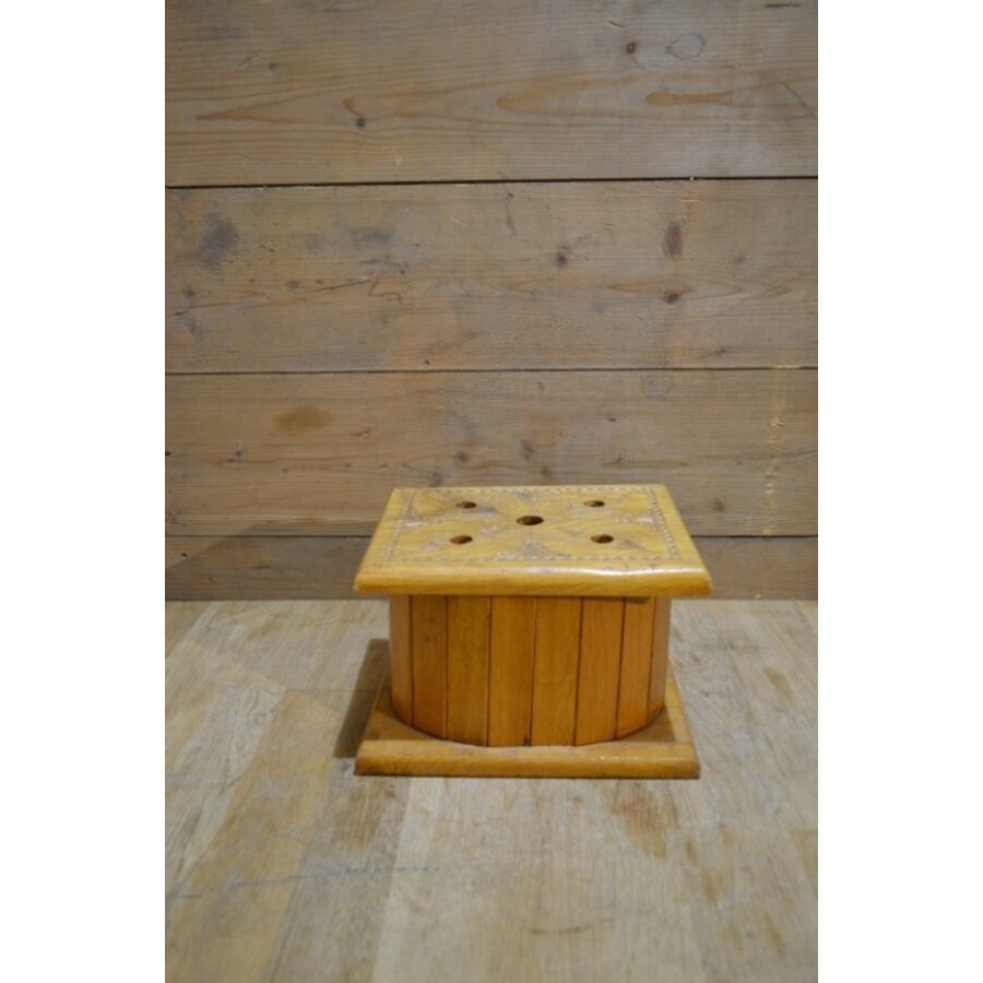 Houten voetenstoofje voor decoratie-4