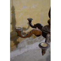 thumb-Antieke houten kroonluchter met houtsnijwerk voor kaarsen-2
