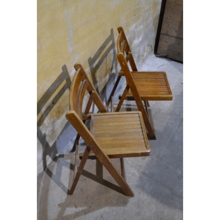 Set van 2 ouderwetse houten klapstoelen van beukenhout-2