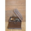 LoodsVol, Tweedehands Antieke tafelgrammofoon His Master's Voice jaren 20-30