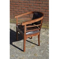 thumb-Koloniale houten armstoel met donkerbruin leer en siernagels-6