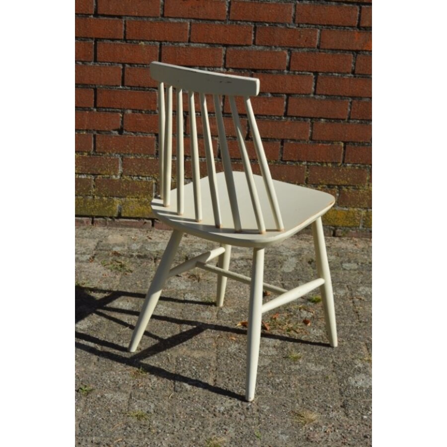 Vintage IKEA spijlenstoel van hout in klassiek creme-2
