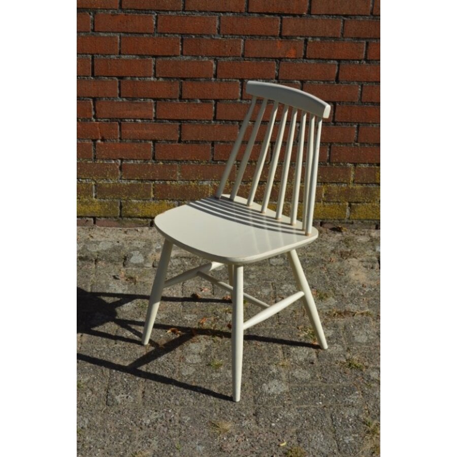 Vintage IKEA spijlenstoel van hout in klassiek creme-5