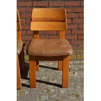 thumb-4 massief eiken brutalist stoelen-2