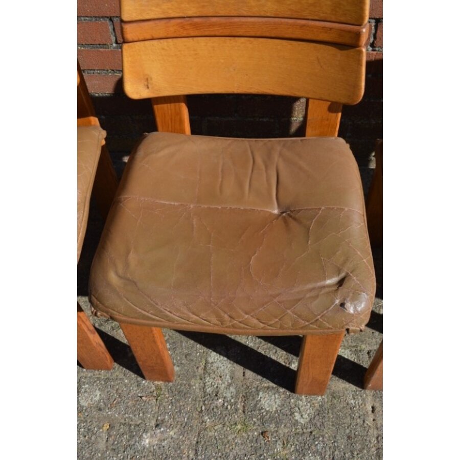 4 massief eiken brutalist stoelen-4