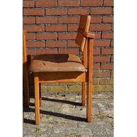 thumb-4 massief eiken brutalist stoelen-7