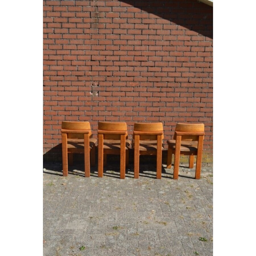 4 massief eiken brutalist stoelen-8