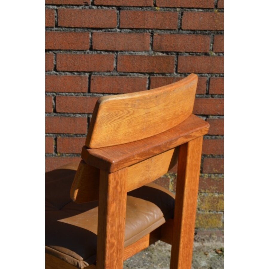 4 massief eiken brutalist stoelen-10