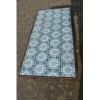 thumb-Salontafel met antieke tegeltjes en houten onderstel-3