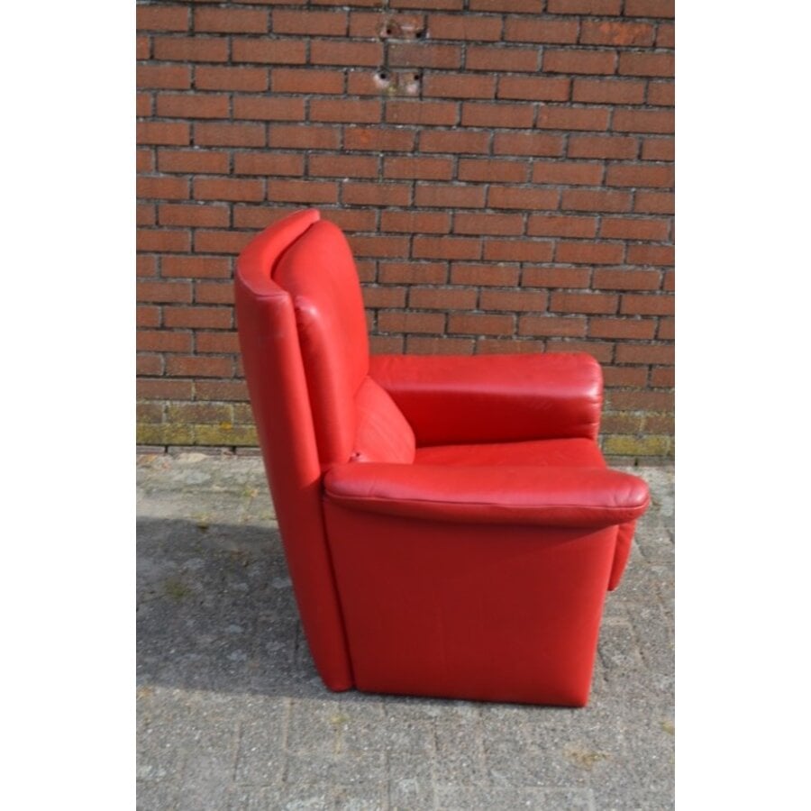 Comfortabele rode leren fauteuil met klassieke uitstraling-4