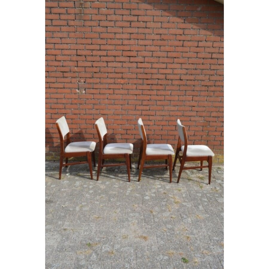 BAKO teak stoelen met stoffen zitting set van 4-4