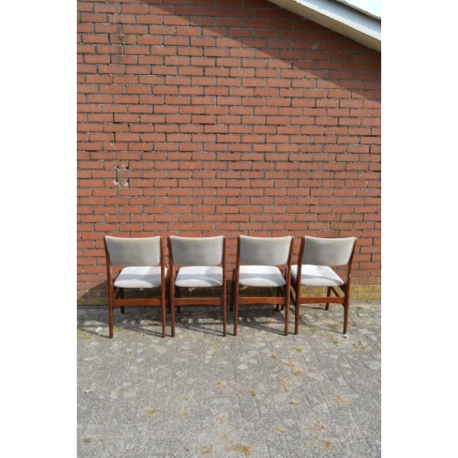 BAKO teak stoelen met stoffen zitting set van 4-6