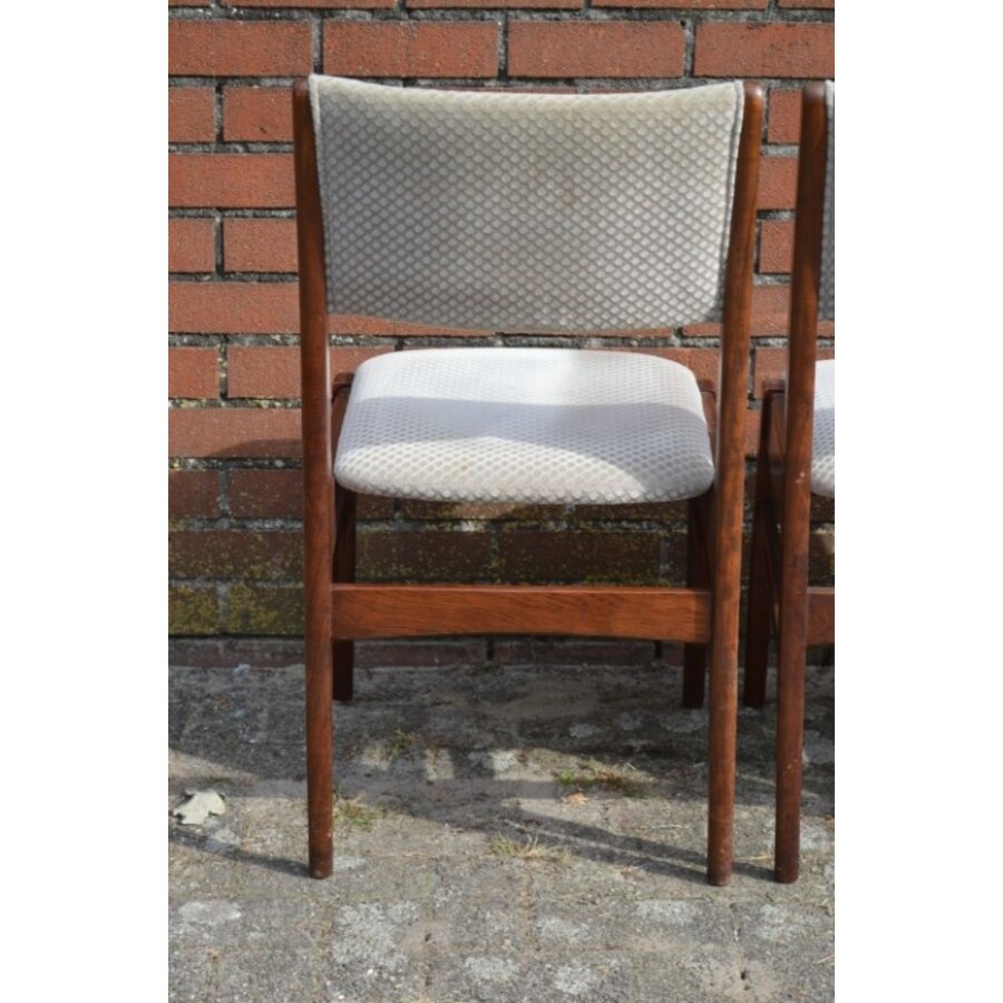 BAKO teak stoelen met stoffen zitting set van 4-7